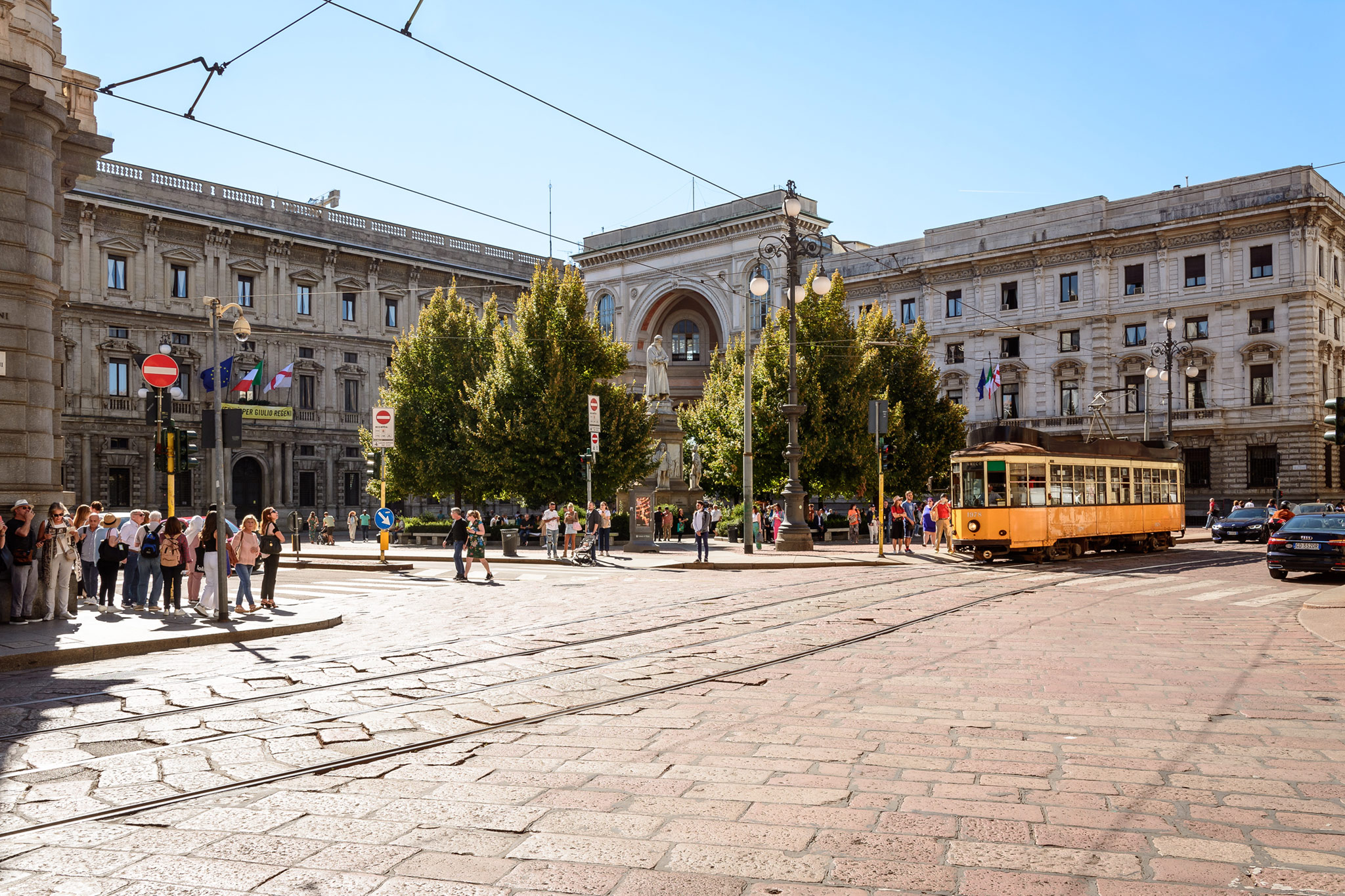 Piazza della Scala, Milano